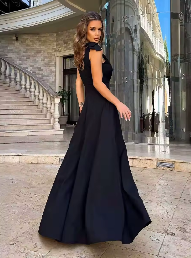 Vestido Longo de Luxo com Decote em V e Fenda Elegante