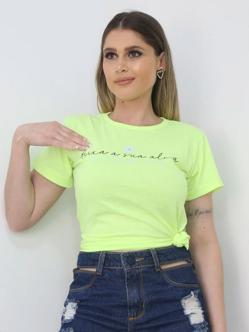 Camiseta "Deixa a Sua Alma Florescer"